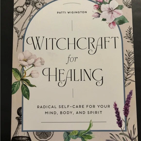 7 Book Bundle! - Picture 3 of 7